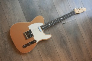 FENDER "JV Modified '60s Custom Telecaster, Rosewood Fingerboard ,Firemist Gold" 3, 65 KG