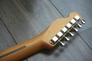 FENDER "JV Modified '60s Custom Telecaster, Rosewood Fingerboard ,Firemist Gold" 3, 65 KG
