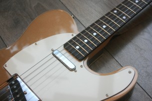 FENDER "JV Modified '60s Custom Telecaster, Rosewood Fingerboard ,Firemist Gold" 3, 65 KG