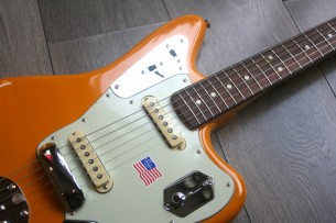 FENDER "LIMITED Johnny Marr Jaguar Fever Dream Yellow"