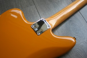 FENDER "LIMITED Johnny Marr Jaguar Fever Dream Yellow"