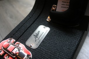 Atkin "Hawaiian Master Deluxe Aged" HARDCASE