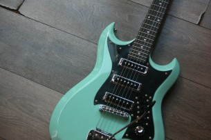 HAGSTROM "HII-ABE Retroscape, Aged Sky Blue"