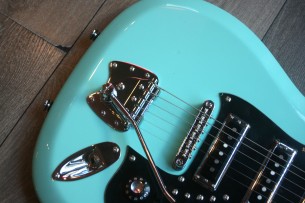 HAGSTROM "HII-ABE Retroscape, Aged Sky Blue"