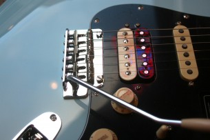 FENDER "Player Stratocaster HSS LIMITED Sonic Blue" 3, 75 KG