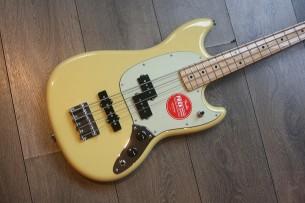 FENDER "Limited Mustang Bass PJ, Maple, Buttercream"