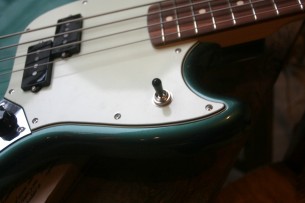 FENDER "Player Mustang Bass PJ Sherwood Green" 3, 50 KG