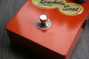 ANALOG ALIEN "Bucket Seat"