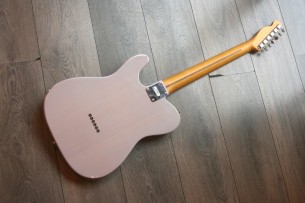 FENDER "JV Modified 50s Tele, Maple, White Blonde, Made In Japan" GIGBAG