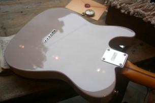 FENDER "JV Modified 50s Tele, Maple, White Blonde, Made In Japan" GIGBAG
