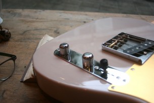 FENDER "JV Modified 50s Tele, Maple, White Blonde, Made In Japan" GIGBAG