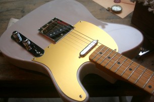 FENDER "JV Modified 50s Tele, Maple, White Blonde, Made In Japan" GIGBAG