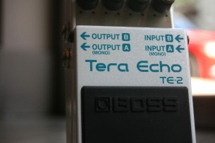 BOSS "Tera Echo TE-2"