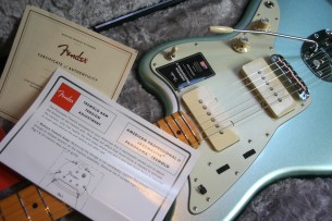 FENDER "American Professional II Jazzmaster,Mystic Surf Green, Maple"