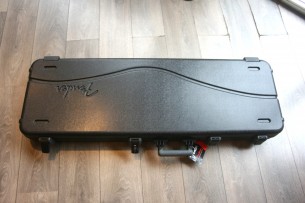 FENDER "American Professional II Precision Bass,3-Color Sunburst, Rosewood" 4, 03 KG