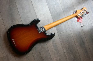 FENDER "American Professional II Precision Bass,3-Color Sunburst, Rosewood" 4, 03 KG