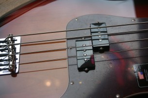 FENDER "American Professional II Precision Bass,3-Color Sunburst, Rosewood" 4, 03 KG