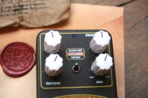 KEELEY "Memphis Sun – Lo-Fi Reverb, Echo and Double-Tracker"