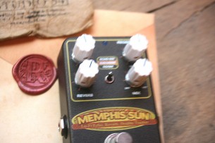 KEELEY "Memphis Sun – Lo-Fi Reverb, Echo and Double-Tracker"