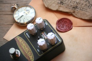 KEELEY "Memphis Sun – Lo-Fi Reverb, Echo and Double-Tracker"