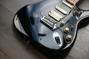 FENDER "American Performer Stratocaster HSS, Black,Maple"GIGBAG, 3, 66 KG