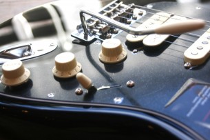 FENDER "American Performer Stratocaster HSS, Black,Maple"GIGBAG, 3, 66 KG