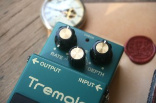 BOSS "TR-2 Tremolo"