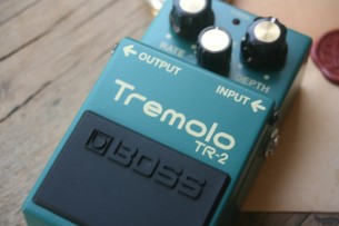 BOSS "TR-2 Tremolo"