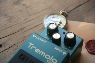 BOSS "TR-2 Tremolo"