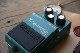 BOSS "TR-2 Tremolo"
