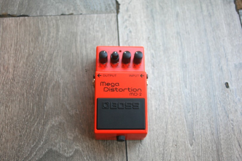 BOSS "MD-2 Mega Distorsion"
