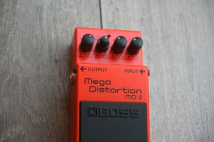 BOSS "MD-2 Mega Distorsion"