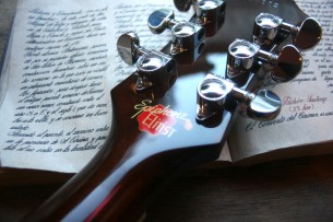 EPIPHONE "Elitist '65 Casino Vintage Sunburst 2001" HARDCASE, 2, 95 KG