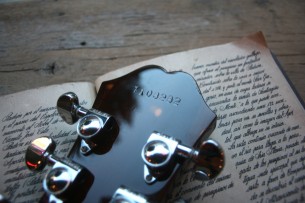 EPIPHONE "Elitist '65 Casino Vintage Sunburst 2001" HARDCASE, 2, 95 KG