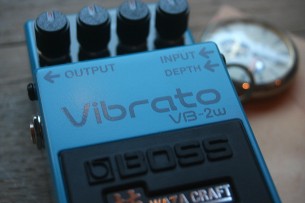 BOSS "VB-2w Vibrato"