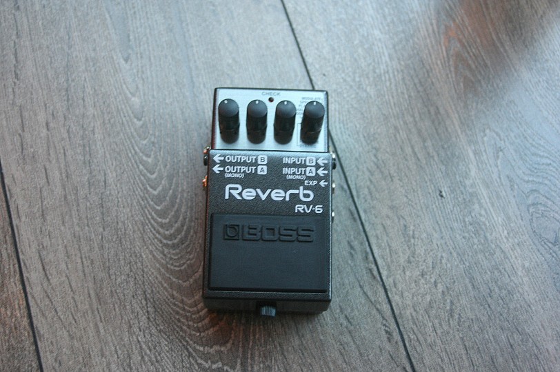 BOSS "RV-6 "