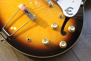 EPIPHONE "Elitist '65 Casino Vintage Sunburst 2001" HARDCASE, 2, 95 KG