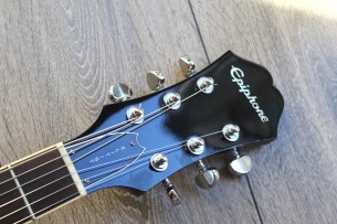 EPIPHONE "Elitist '65 Casino Vintage Sunburst 2001" HARDCASE, 2, 95 KG