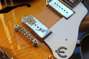 EPIPHONE "Elitist '65 Casino Vintage Sunburst 2001" HARDCASE, 2, 95 KG