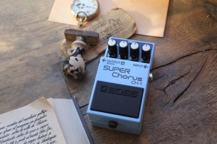 BOSS "CH-1 Super Chorus"