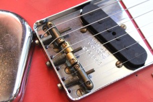 FENDER "Custom Shop Limited Edition '50s Twisted Telecaster Custom Journeyman Relic , Aged Tahitian Coral" 3, 57 KG