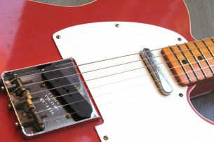 FENDER "Custom Shop Limited Edition '50s Twisted Telecaster Custom Journeyman Relic , Aged Tahitian Coral" 3, 57 KG