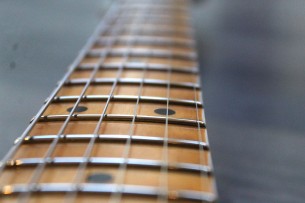 FENDER "Custom Shop Limited Edition '50s Twisted Telecaster Custom Journeyman Relic , Aged Tahitian Coral" 3, 57 KG