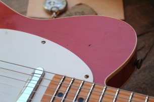 FENDER "Custom Shop Limited Edition '50s Twisted Telecaster Custom Journeyman Relic , Aged Tahitian Coral" 3, 57 KG