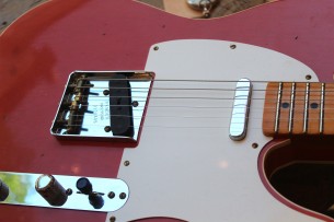 FENDER "Custom Shop Limited Edition '50s Twisted Telecaster Custom Journeyman Relic , Aged Tahitian Coral" 3, 57 KG