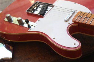 FENDER "Custom Shop Limited Edition '50s Twisted Telecaster Custom Journeyman Relic , Aged Tahitian Coral" 3, 57 KG