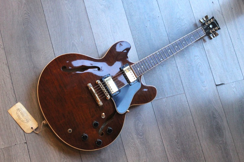 GIBSON ES-335 Walnut YEAR 2001
