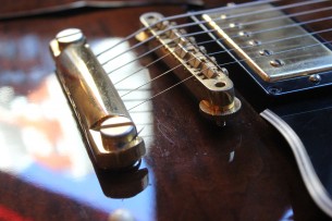 GIBSON ES-335 Walnut YEAR 2001