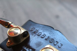 GIBSON ES-335 Walnut YEAR 2001