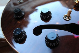 GIBSON ES-335 Walnut YEAR 2001